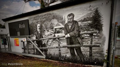 Mural Bogdana Hoffa i Juliana Ochorowicza na budynku Basenów Wisła w centrum miasta. 