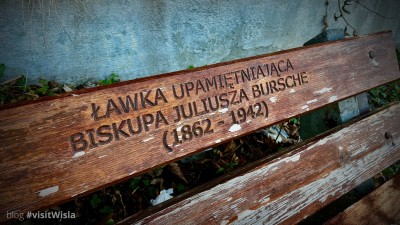 Ławka, na której niegdyś siadał Biskup Juliusz Bursche