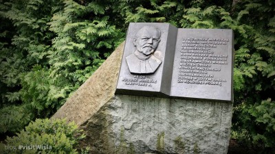 Pomnik bp. Juliusza Bursche w Wiśle