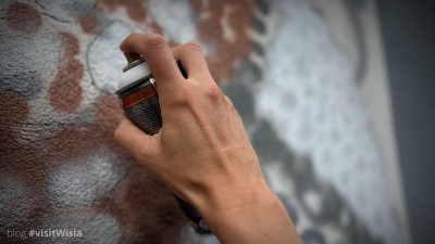 Dokładnie 1075 osób - mieszkańców, turystów tworzyło ten mural w Wiśle.