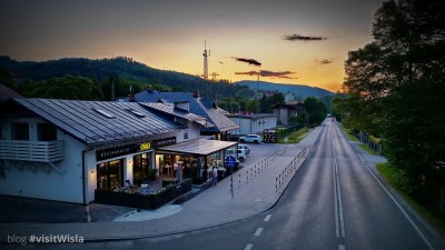 Restauracja ORO jest oddalona nieco od głownego deptaka, ale blisko centrum Wisły